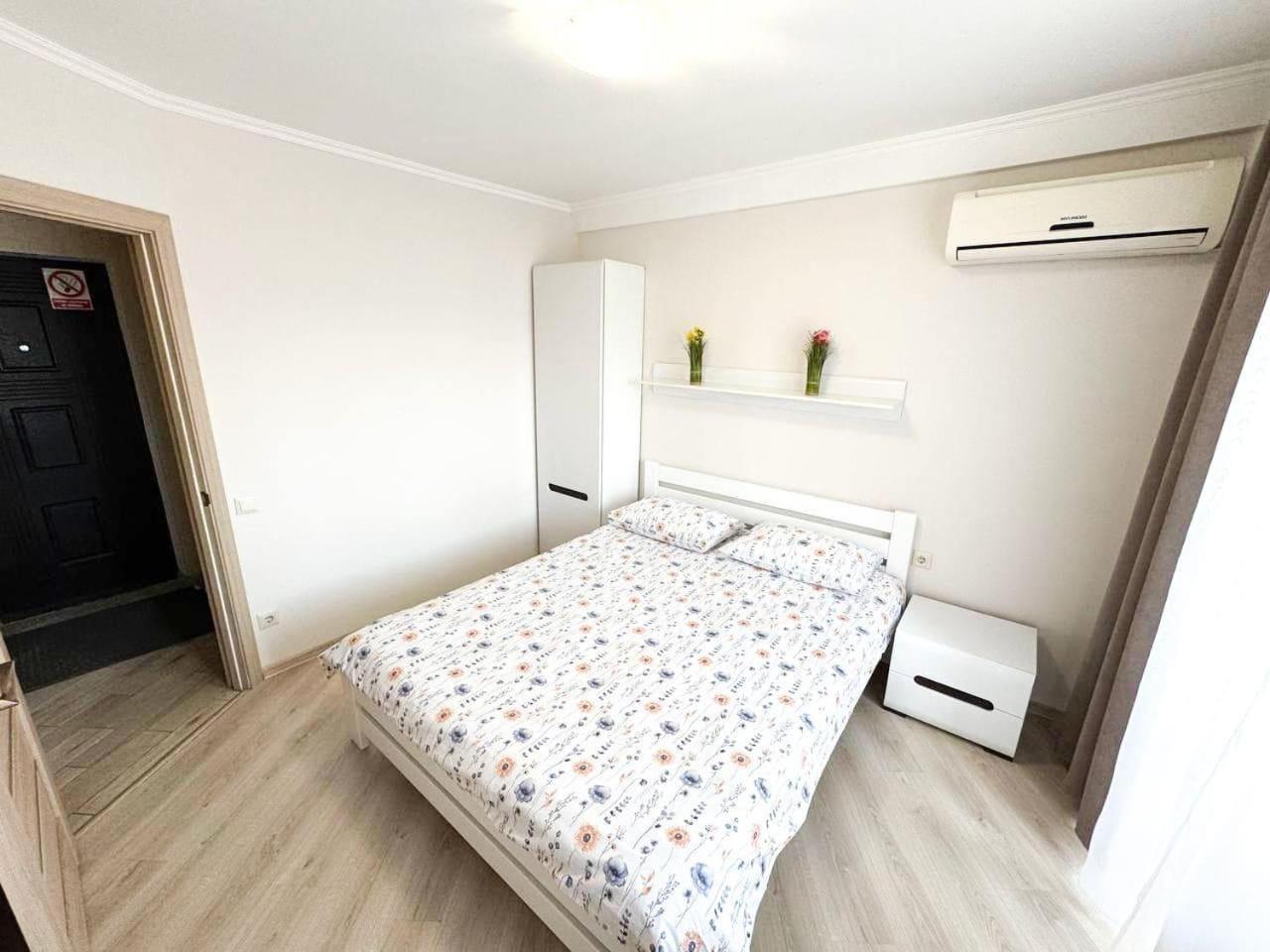 Artal Apartment On Obolonskyi Avenue 16A 基輔 外观 照片